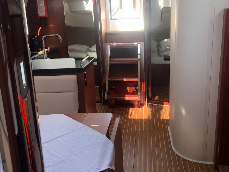 Book yachts online - sailboat - Hanse 418 - 4FUN - rent
