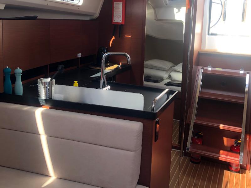 Book yachts online - sailboat - Hanse 418 - 4FUN - rent