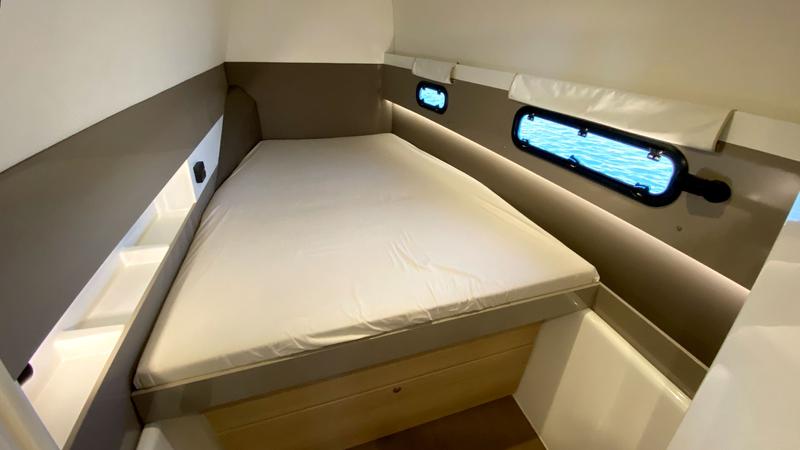 Book yachts online - catamaran - Bali 4.0 - Escape - rent