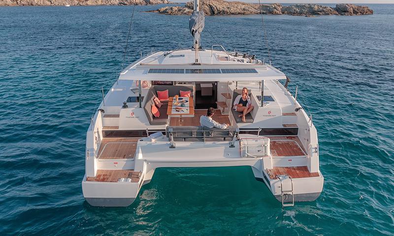 Book yachts online - catamaran - Isla 40 - Laja - rent
