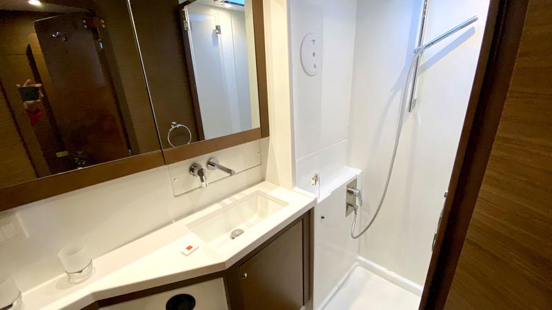 Book yachts online - catamaran - Lagoon 450 - Irena - rent