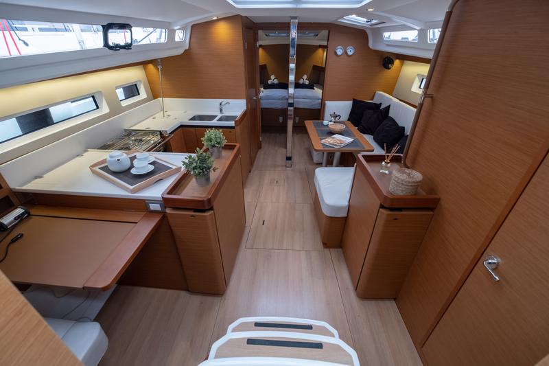 Book yachts online - sailboat - Sun Odyssey 440 - Ioleta - rent