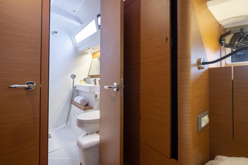 Book yachts online - sailboat - Sun Odyssey 440 - Ioleta - rent