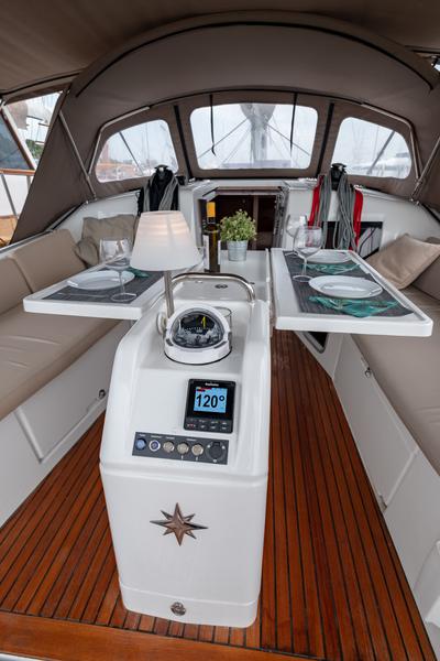 Book yachts online - sailboat - Sun Odyssey 410 - Elcano - rent