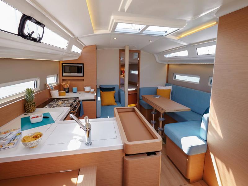 Book yachts online - sailboat - Sun Odyssey 410 - Locean - rent