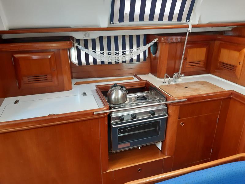 Book yachts online - sailboat - Oceanis 411 - Hope II - rent