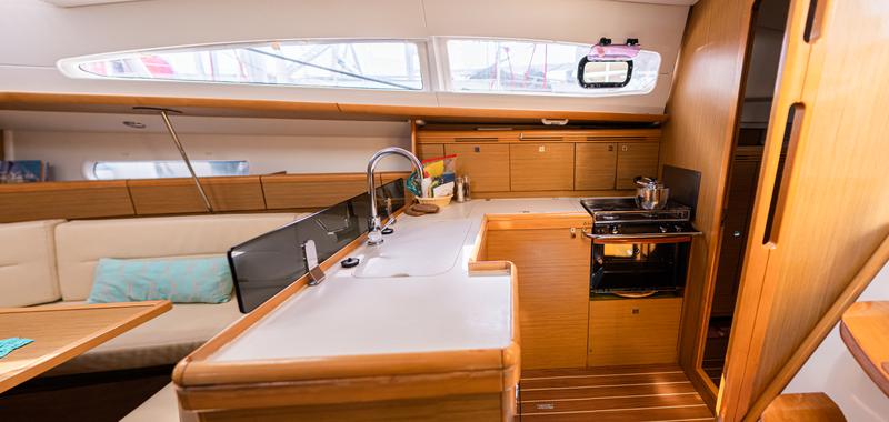 Book yachts online - sailboat - Sun Odyssey 42DS - IRENE - rent