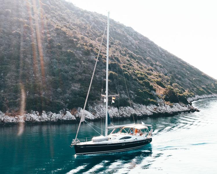 Book yachts online - sailboat - Sun Odyssey 49DS - EVITA - rent