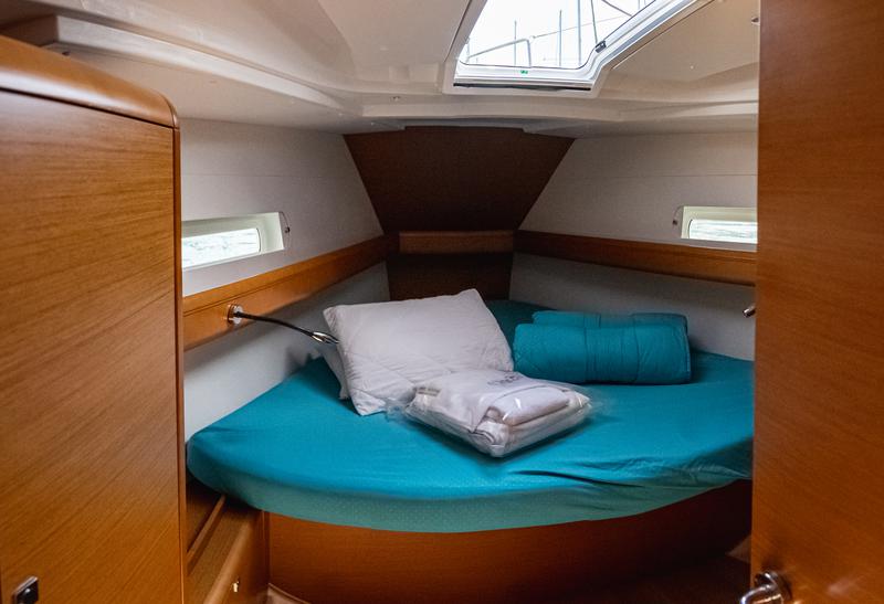 Book yachts online - sailboat - Sun Odyssey 419 - IZZI - rent