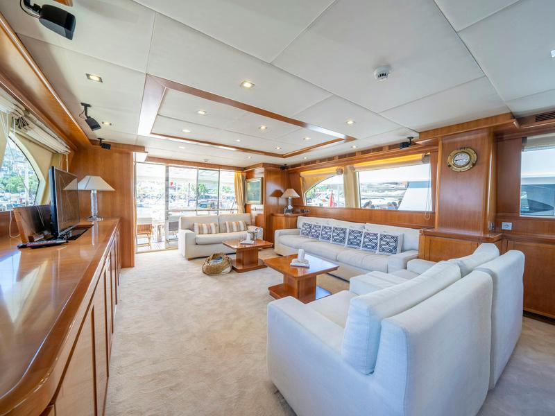 Book yachts online - motorboat - Falcon 115 - Sanref - rent