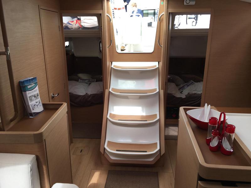 Book yachts online - sailboat - Sun Odyssey 440 - Jolie - rent