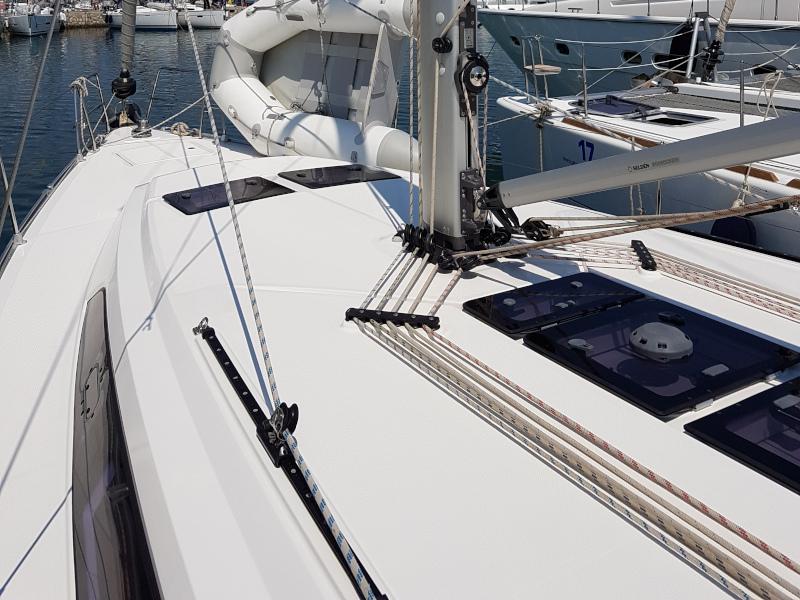 Book yachts online - sailboat - Bavaria Cruiser 46 - Ariadni - rent