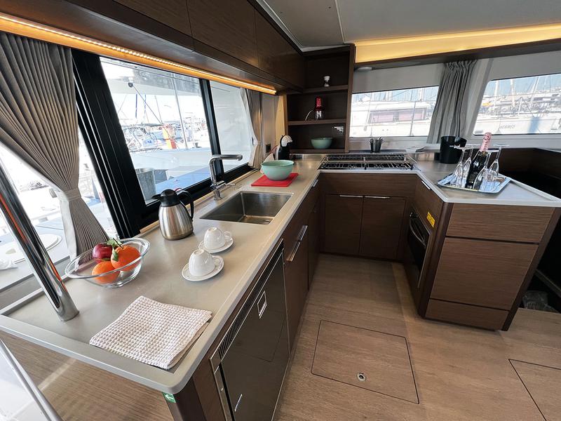 Book yachts online - catamaran - Lagoon 46 - KALISI MOU (air condition, generator, water maker)    _Skippered Only_ - rent
