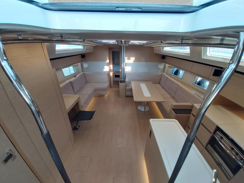 Book yachts online - sailboat - Hanse 548 - Ellora - rent