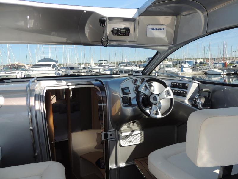 Book yachts online - motorboat - Mirakul 30 - MAX 1 - rent