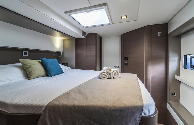 Book yachts online - catamaran - Bali 5.4. - Sikelia - rent