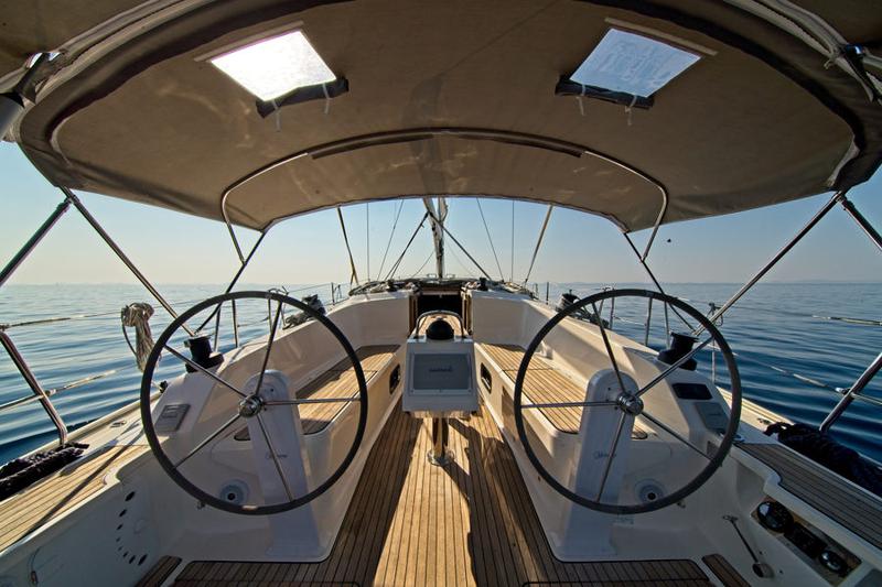 Book yachts online - sailboat - Bavaria Cruiser 41 - MH 68 - rent