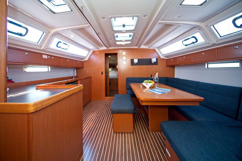 Book yachts online - sailboat - Bavaria 46 CN - MH 39 - rent