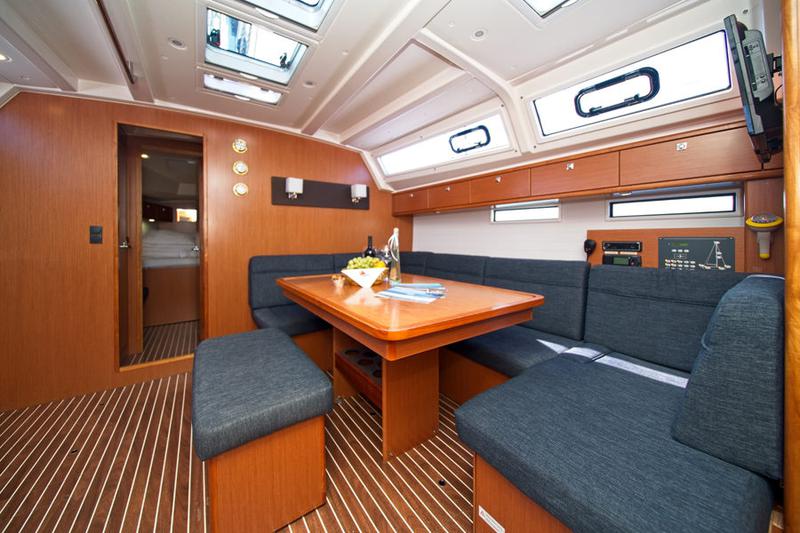 Book yachts online - sailboat - Bavaria 46 CN - MH 38 - rent