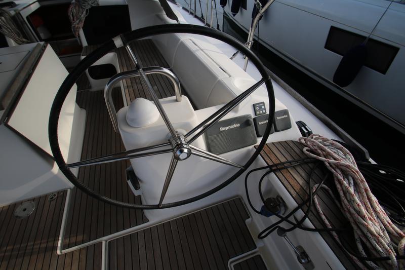 Book yachts online - sailboat - Dufour 500 Grand Large - Nirvana (refit 2020) - rent
