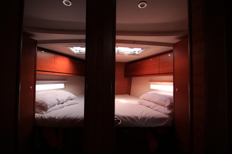 Book yachts online - sailboat - Dufour 500 Grand Large - Nirvana (refit 2020) - rent