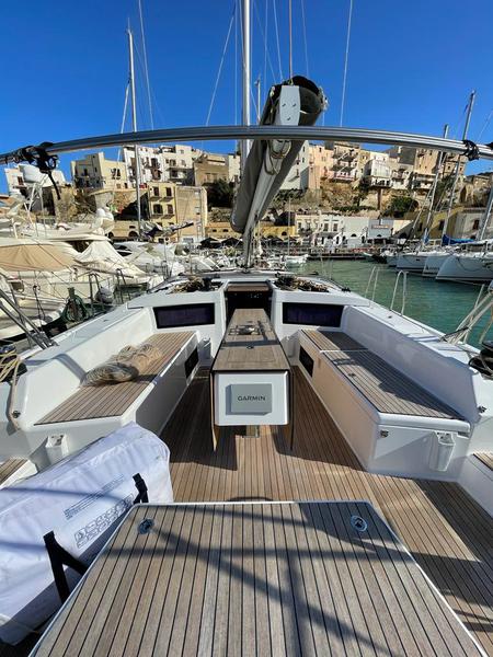 Book yachts online - sailboat - Dufour 470 - Egusa - rent