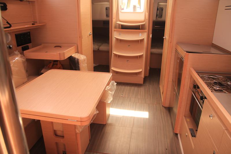 Book yachts online - sailboat - Dufour 390 Grand Large - DILI (vers 50hp+Gas Bbq) - rent