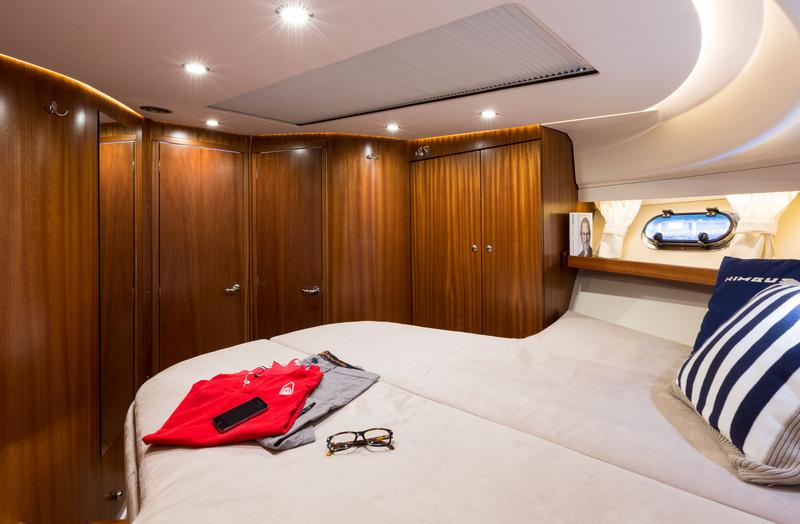 Book yachts online - motorboat - Nimbus 405 Coupe - Unisono - rent