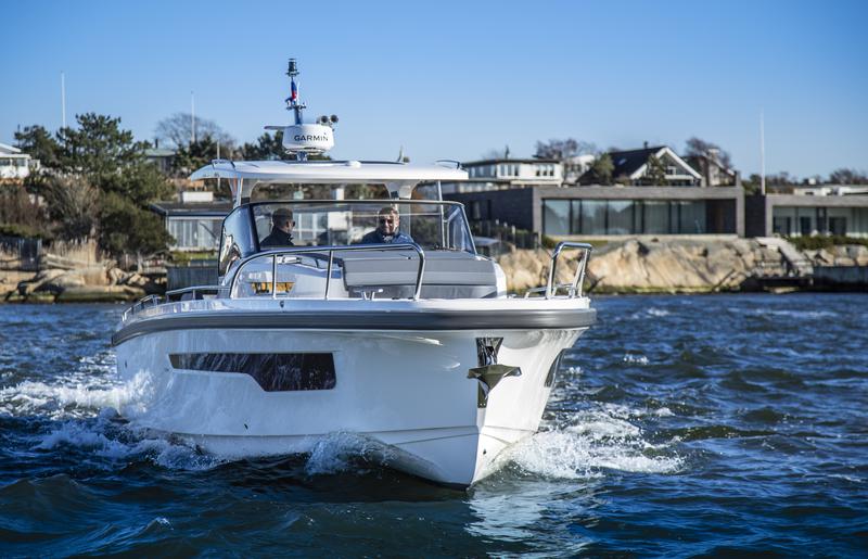 Book yachts online - motorboat - Nimbus Tender T11 - RUDDY - rent