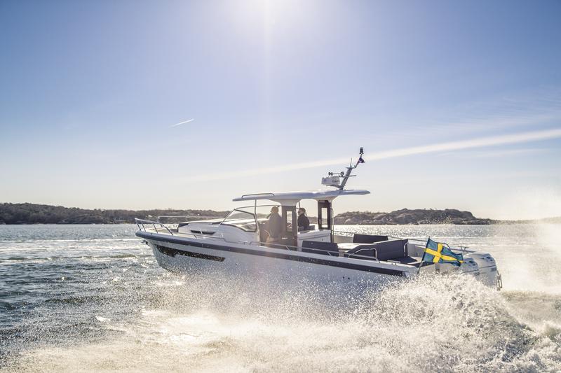 Book yachts online - motorboat - Nimbus Tender T11 - RUDDY - rent