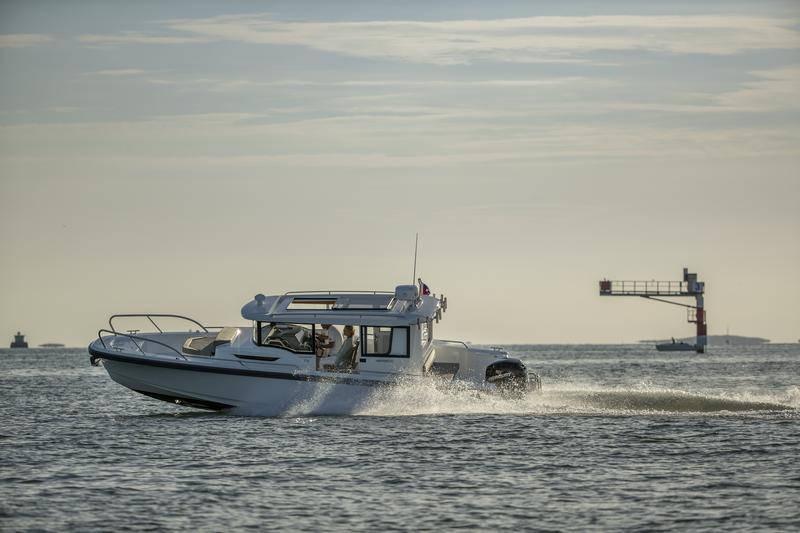 Book yachts online - motorboat - Nimbus Commuter 9 - STICH - rent