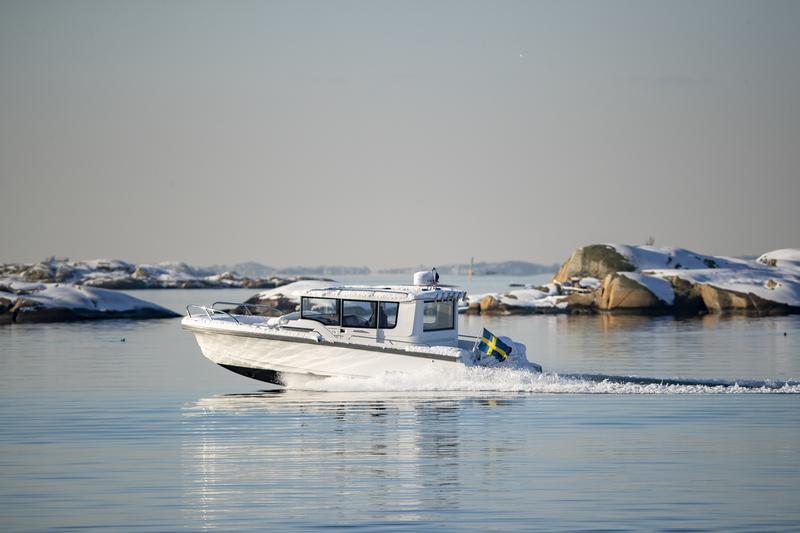 Book yachts online - motorboat - Nimbus Commuter 9 - STICH - rent