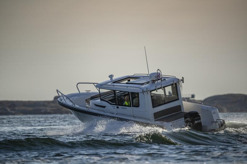 Book yachts online - motorboat - Nimbus Commuter 9 - STICH - rent