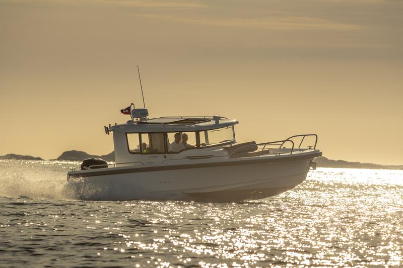 Book yachts online - motorboat - Nimbus Commuter 9 - STICH - rent