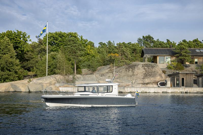 Book yachts online - motorboat - Nimbus Commuter 9 - STICH - rent