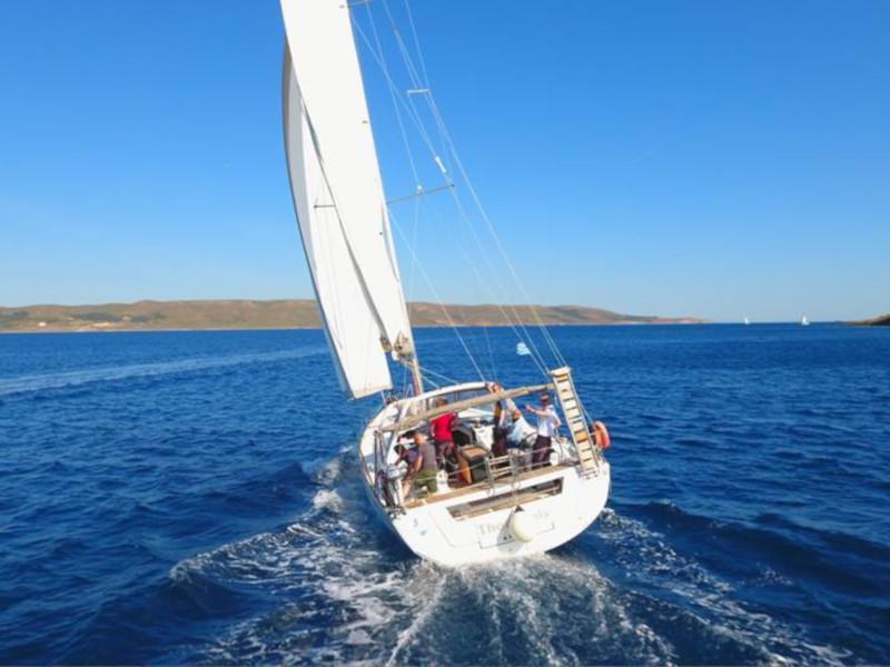 Book yachts online - sailboat - Oceanis 45 - Theagenis - rent