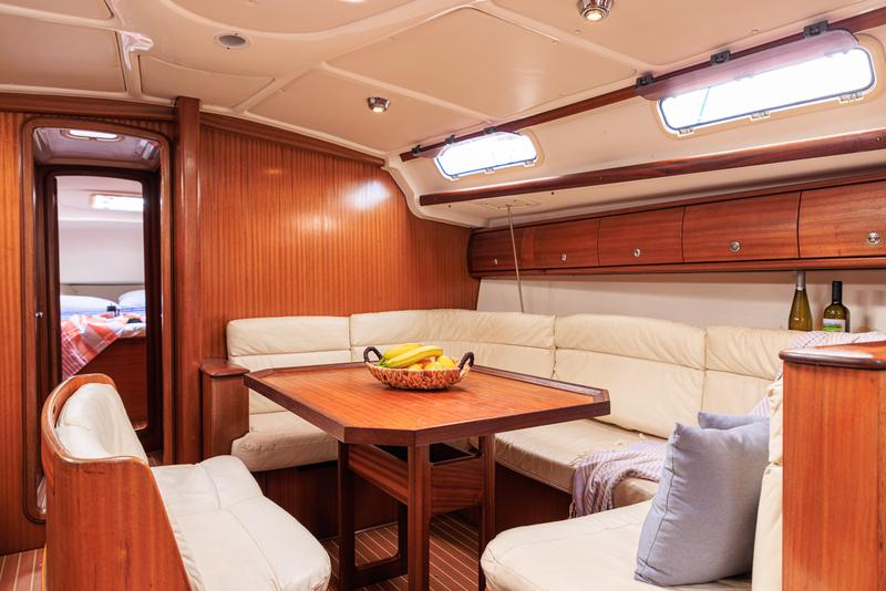 Book yachts online - sailboat - Bavaria 44 - Twins - rent