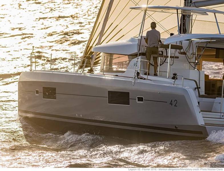Book yachts online - catamaran - Lagoon 42-2 - Ziromon - rent