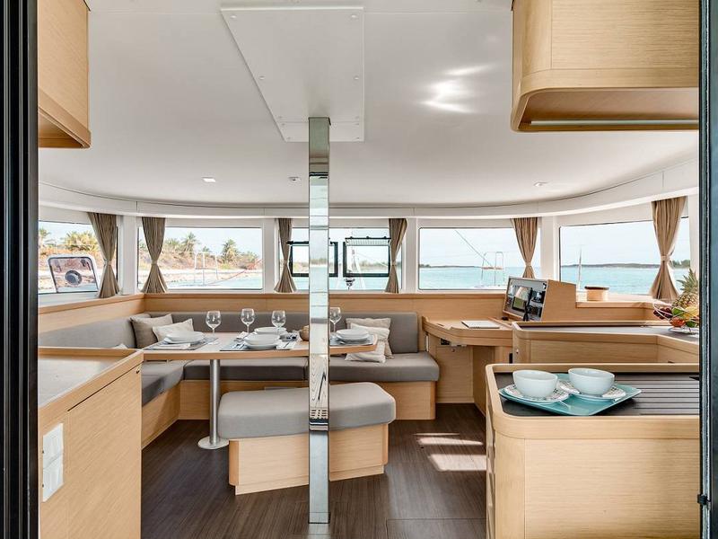 Book yachts online - catamaran - Lagoon 42-2 - Ziromon - rent