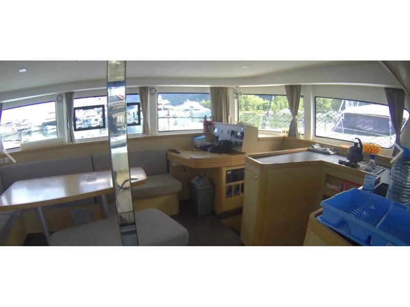 Book yachts online - catamaran - Lagoon 42 - Alphonse - rent
