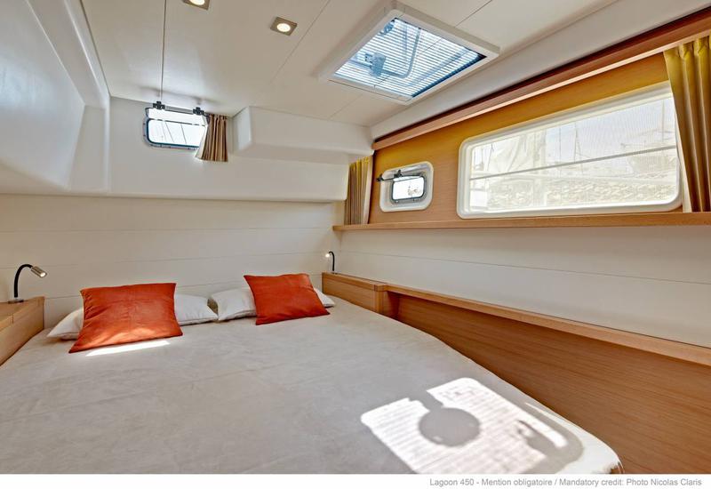Book yachts online - catamaran - Lagoon 450S - Remire - rent