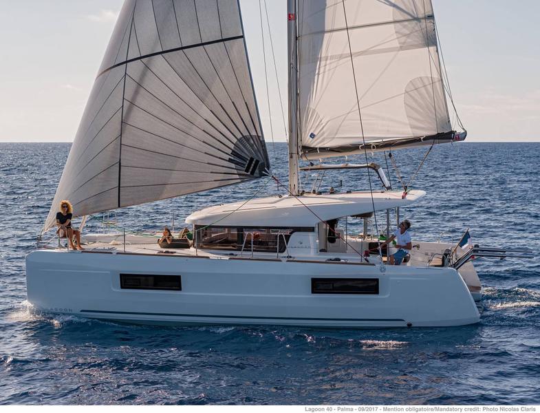 Book yachts online - catamaran - Lagoon 40-4 - D Arros - rent