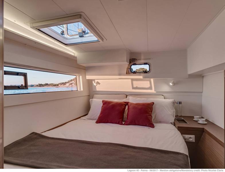 Book yachts online - catamaran - Lagoon 40-4 - D Arros - rent