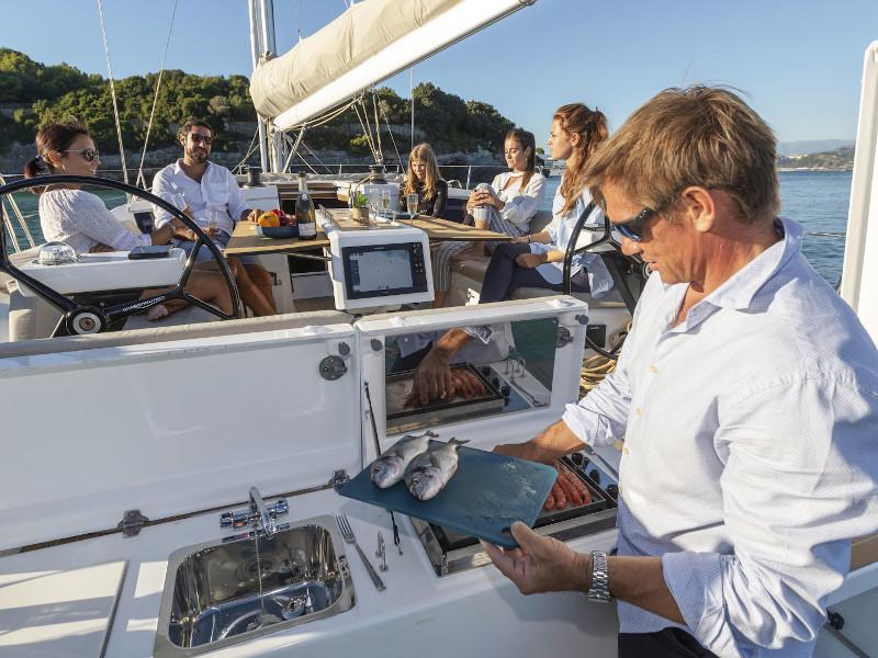 Book yachts online - sailboat - Dufour 430 - Victoria - rent