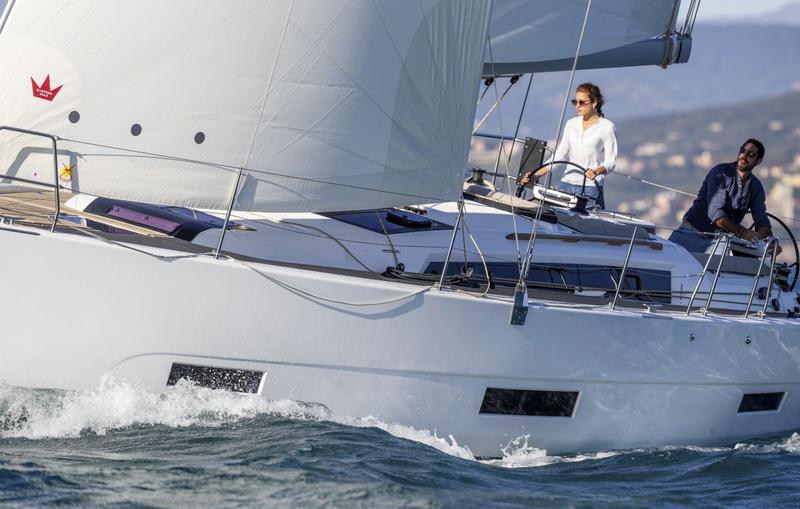 Book yachts online - sailboat - Dufour 390 - PARIS - rent