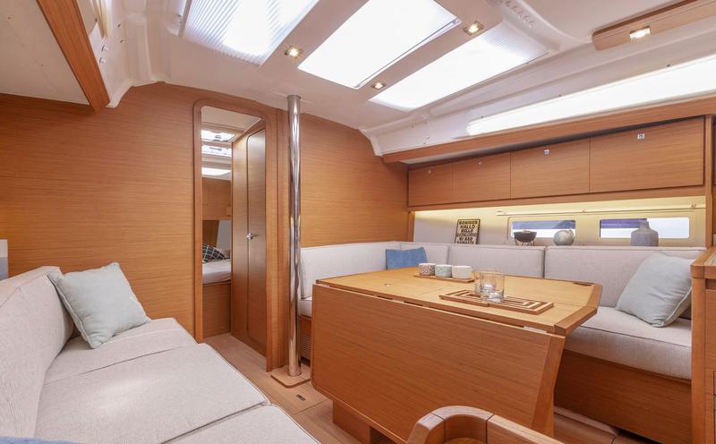 Book yachts online - sailboat - Dufour 390 - PARIS - rent