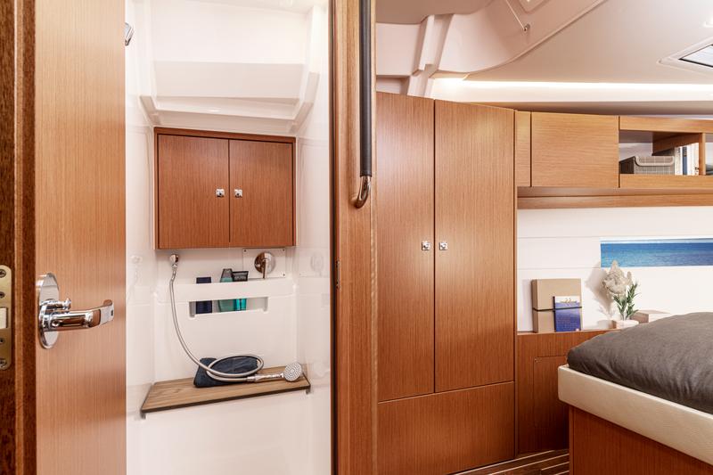 Book yachts online - sailboat - Bavaria C45 Style - SANTA CRUZ - rent