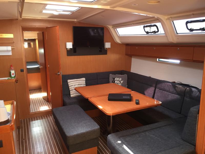 Book yachts online - sailboat - Bavaria Cruiser 51 - TS - rent