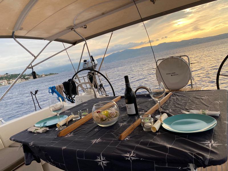 Book yachts online - sailboat - Dufour 500 Grand Large - Josephine - rent