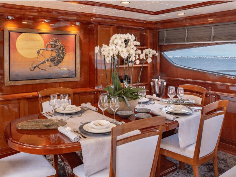 Book yachts online - motorboat - Posillipo Technema 95S - Divine - rent